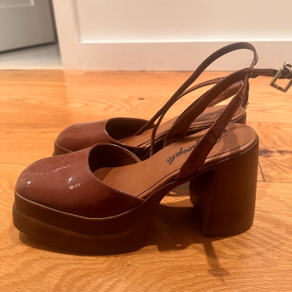 Free People Brown Chunky Heels - NEVER WORN